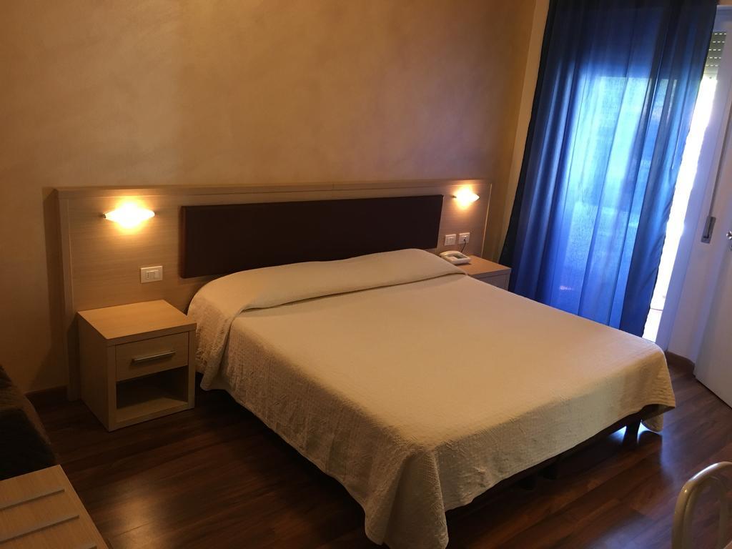 Hotel Grifone Principina a Mare Ngoại thất bức ảnh