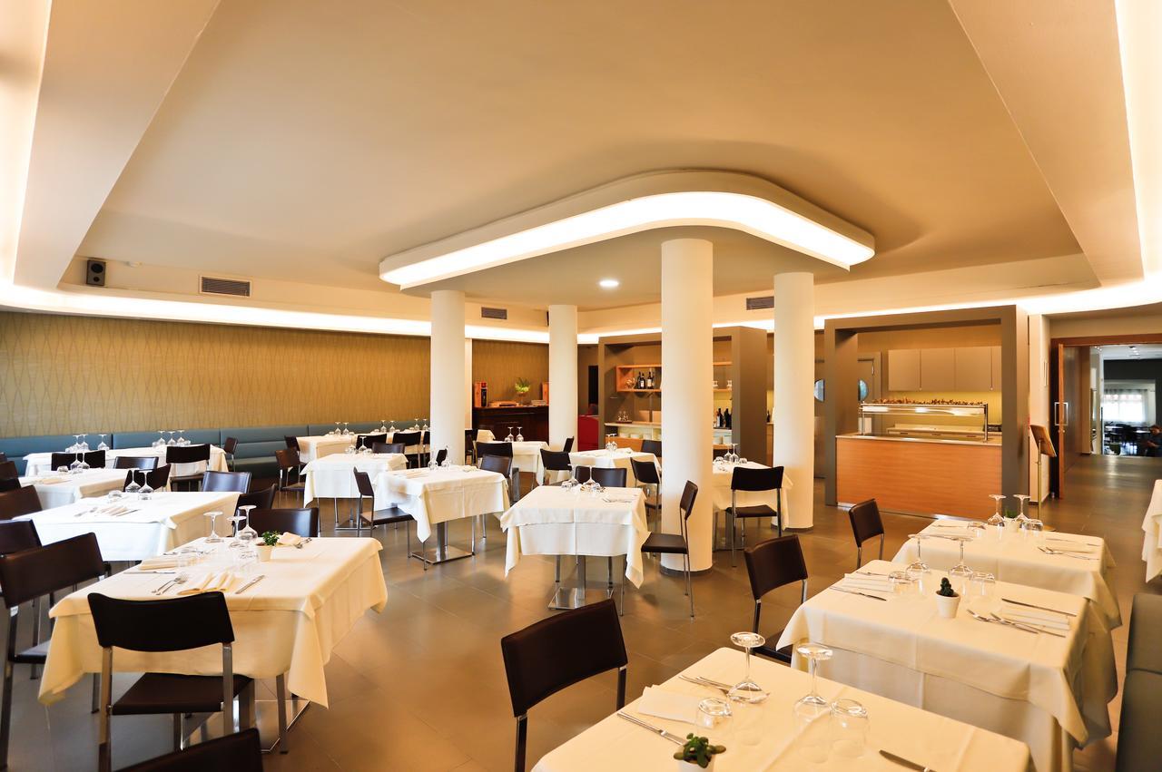 Hotel Grifone Principina a Mare Ngoại thất bức ảnh